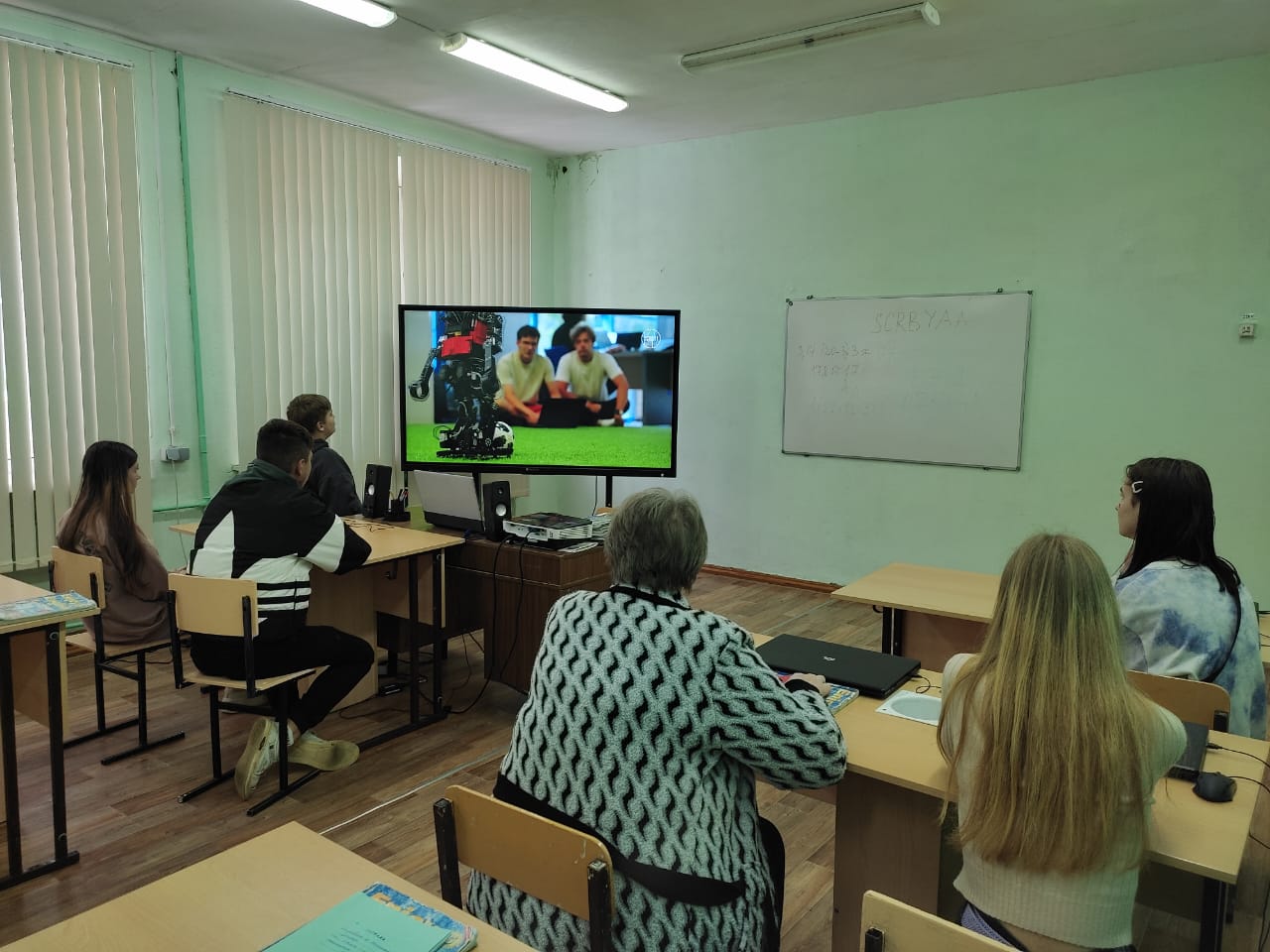 Пробую профессию в сфере промышленности.